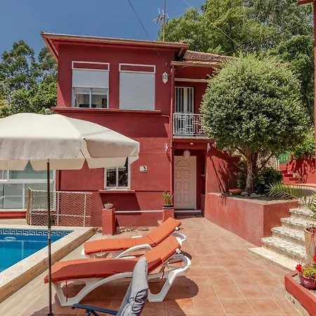 Gorgeous Home In San Xoan De Tabagon * Tabagon